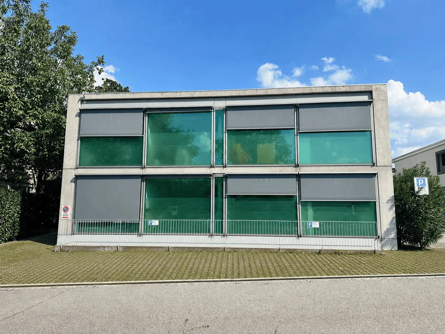 INTERESTING INCOME-PRODUCING BUILDING IN COLDRERIO - Photo 5 of 7