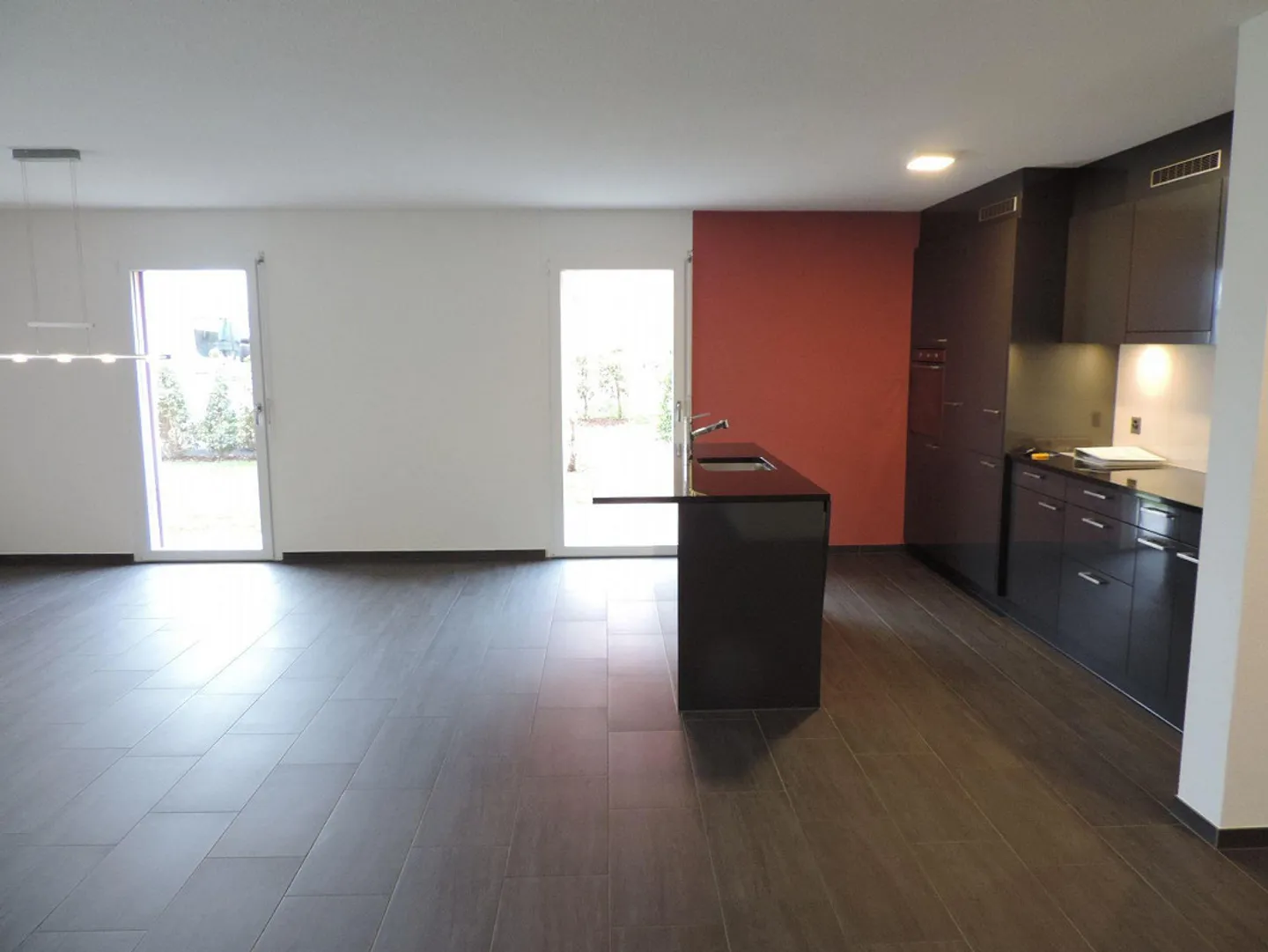 Superbe appartement de 4,5 pièces au rez-de-chaussée - Photo 4 sur 13