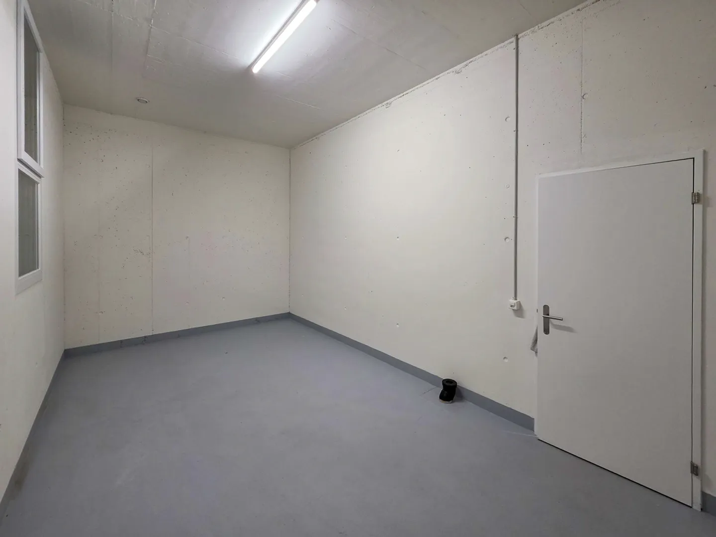 Espace de rangement spacieux de 20 m² dans le développement moderne 'Sonnengarten' - Photo 3 sur 5