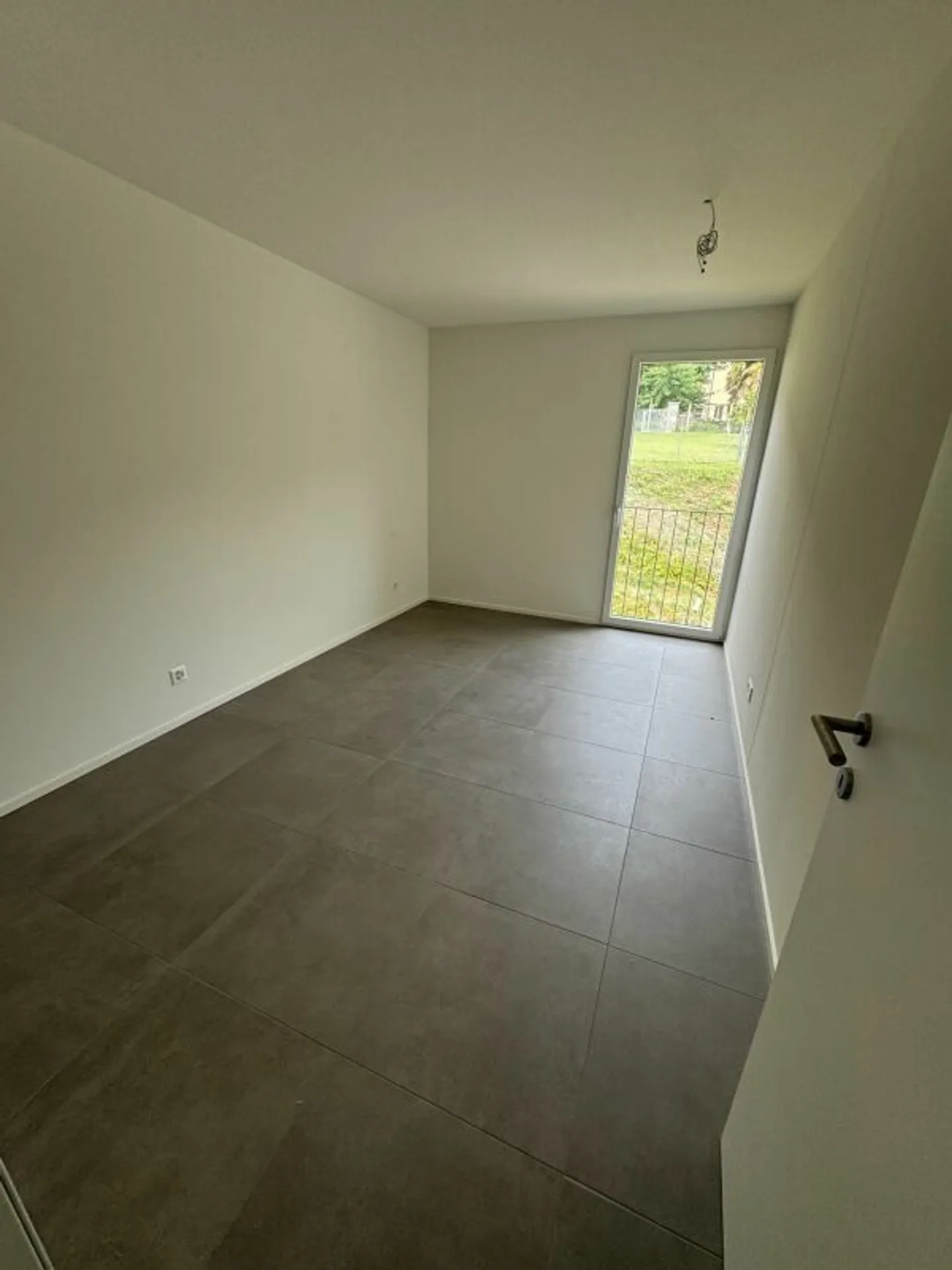 Monteggio | 3.5 Nuovo | Affitto 1'320 | Spese accessorie 180 | Posto auto 100 - Foto 6 di 11