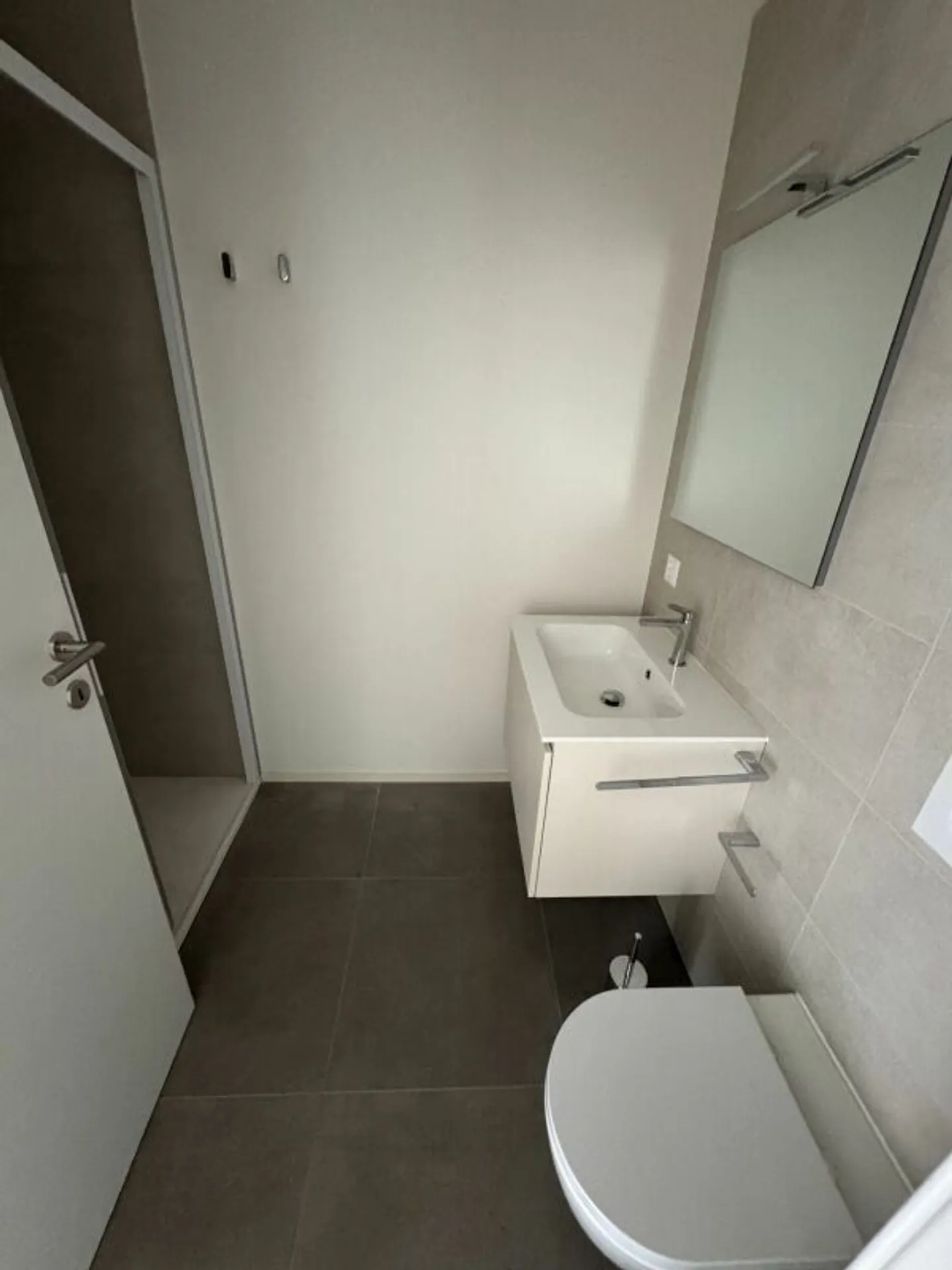 Monteggio | 3.5 Nuovo | Affitto 1'320 | Spese accessorie 180 | Posto auto 100 - Foto 9 di 11