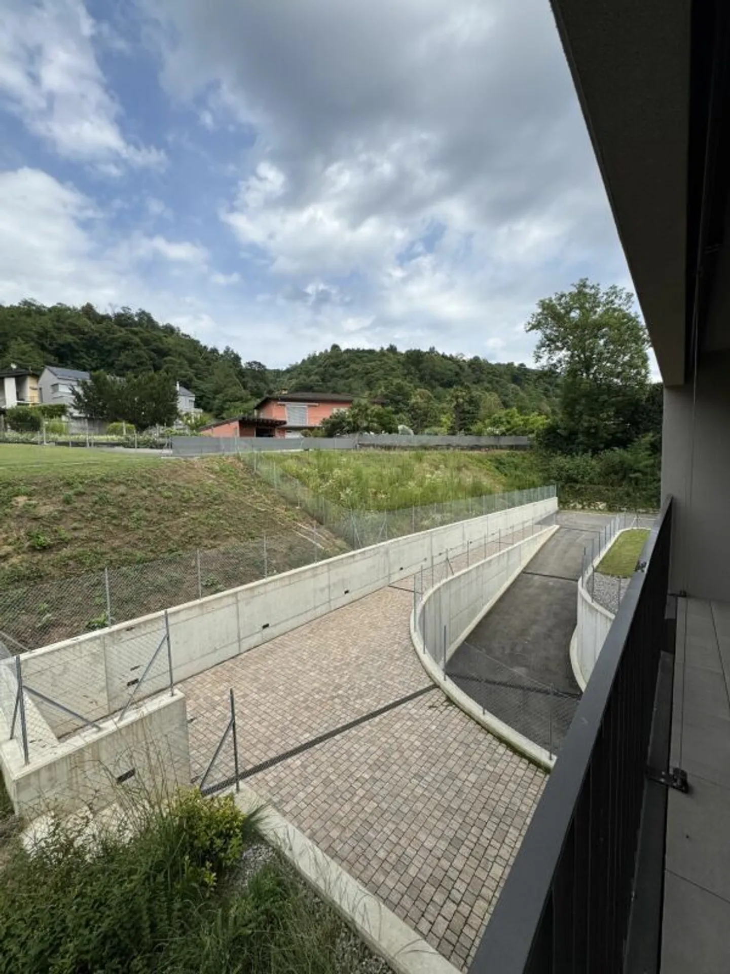 Monteggio | 3.5 Nuovo | Affitto 1'320 | Spese accessorie 180 | Posto auto 100 - Foto 11 di 11