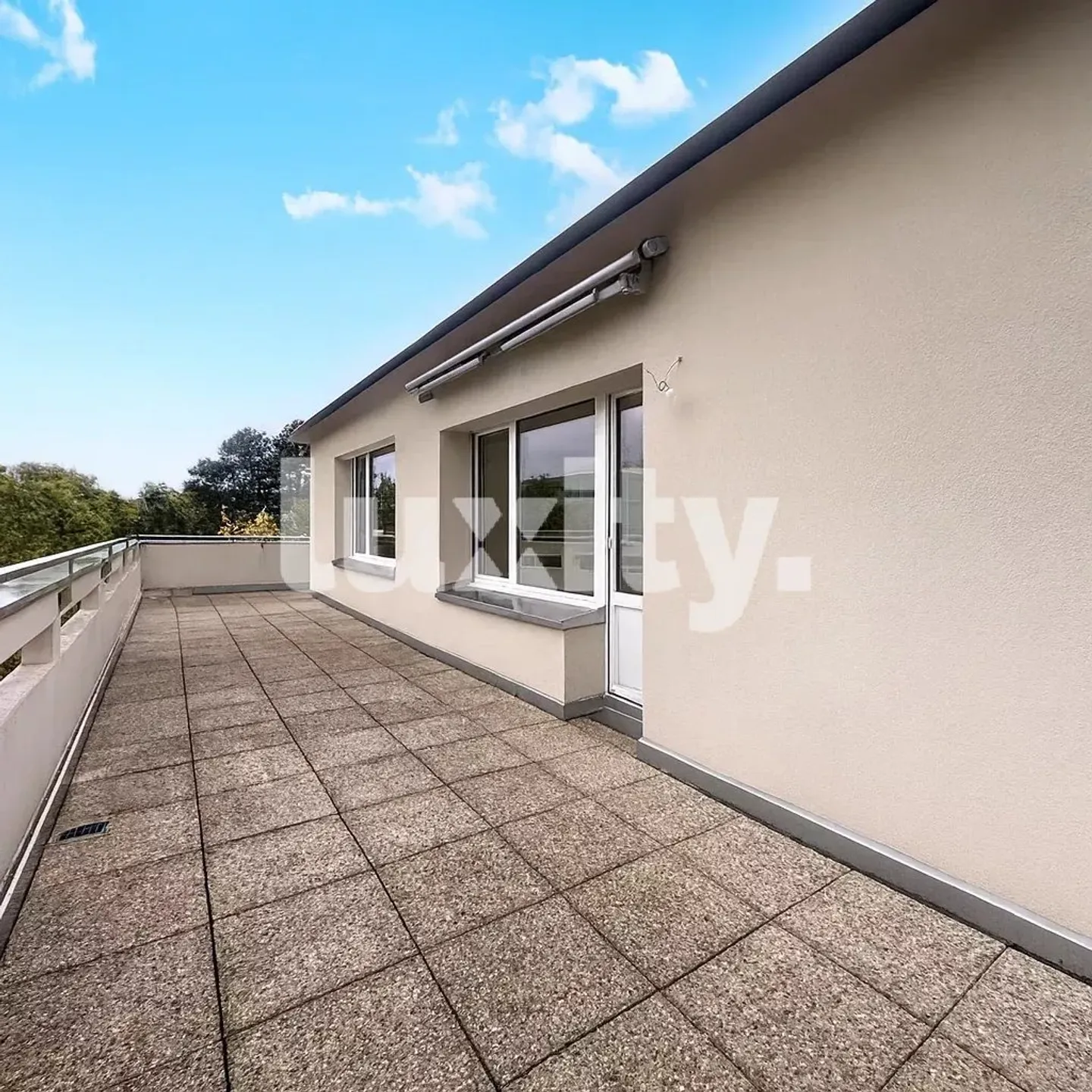 Geräumige Penthousewohnung - Ungehinderte Aussicht und großer Komfort - Foto 1 von 4