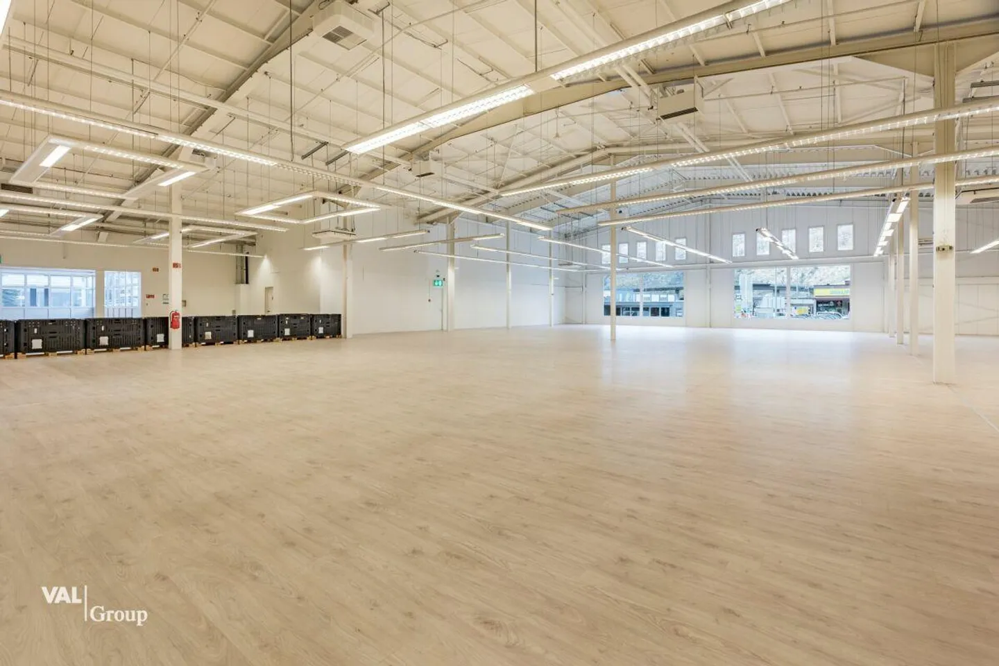 Ampia hall commerciale a Eyholz - versatile e idealmente accessibile - Foto 3 di 11