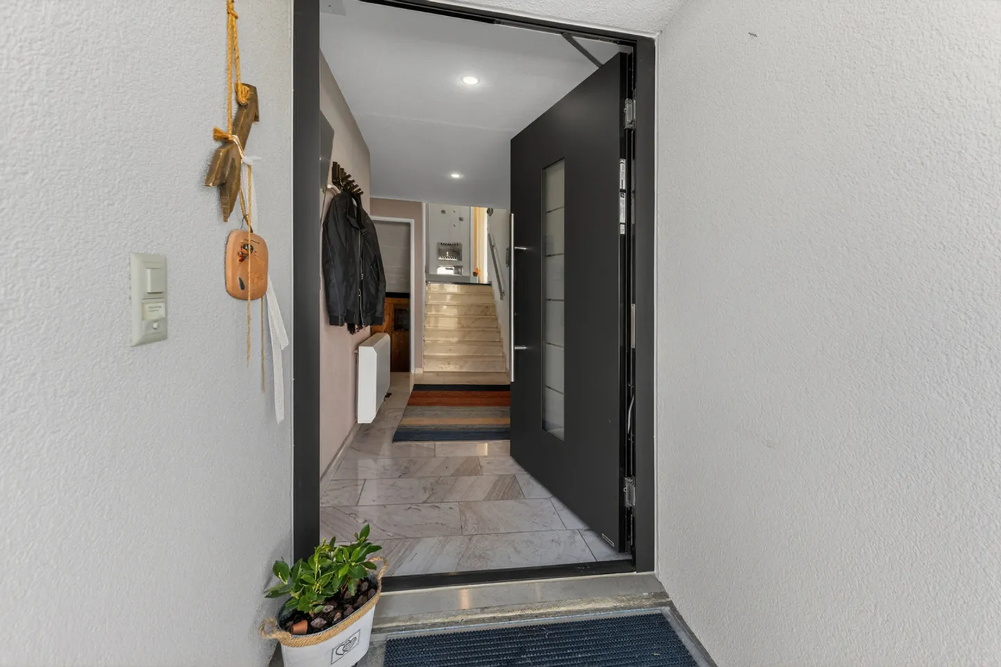 Charmantes Doppeleinfamilienhaus in Lachen - Foto 8 von 26
