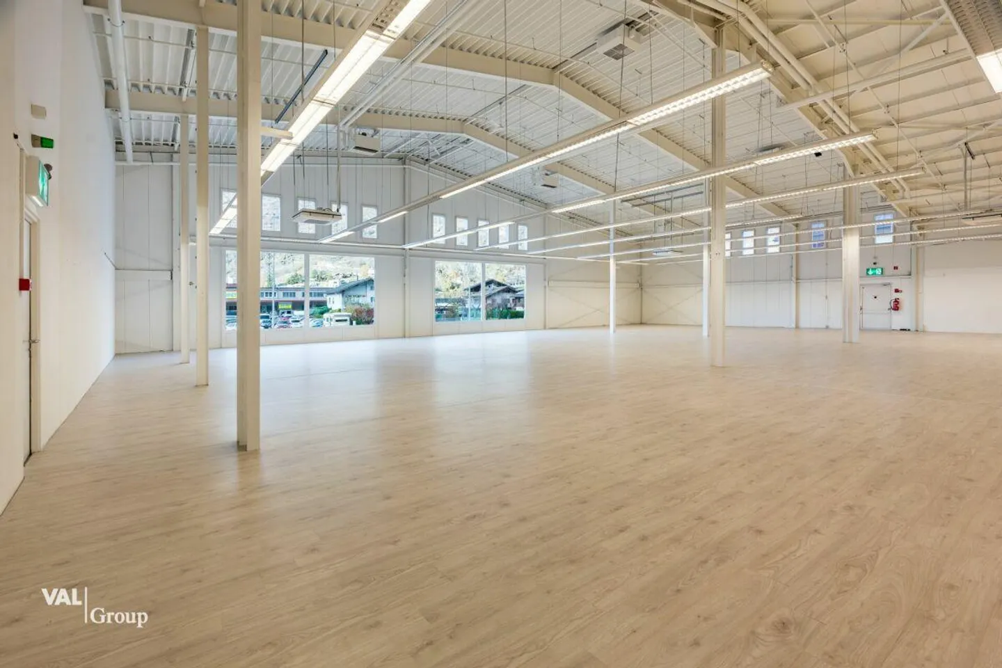 Ampia hall commerciale a Eyholz - versatile e idealmente accessibile - Foto 5 di 11