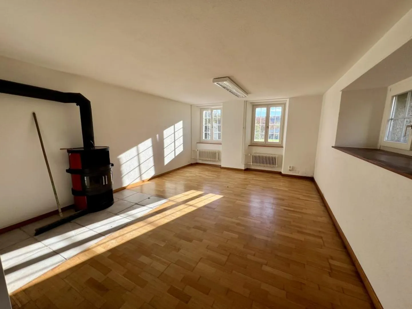 Propriété rurale - maison familiale avec dépendances - Photo 6 sur 13