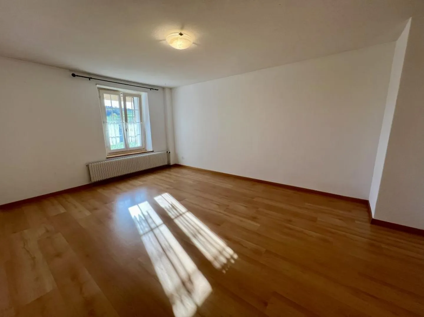 Propriété rurale - maison familiale avec dépendances - Photo 9 sur 13