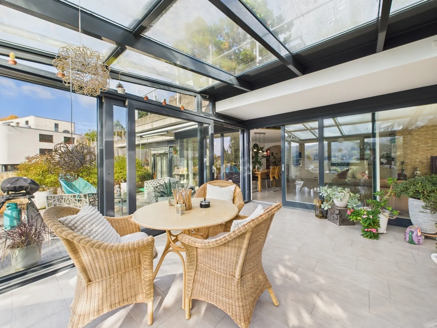 Modern 5.5 Room Terrace Apartment - Photo 11 of 13