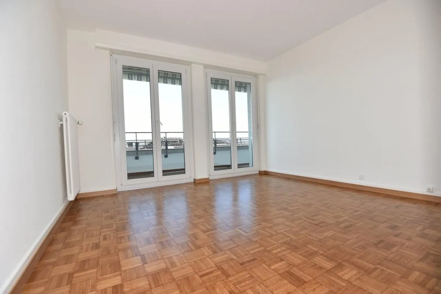 Nel cuore di Pully, vista lago e grande balcone - Foto 4 di 9