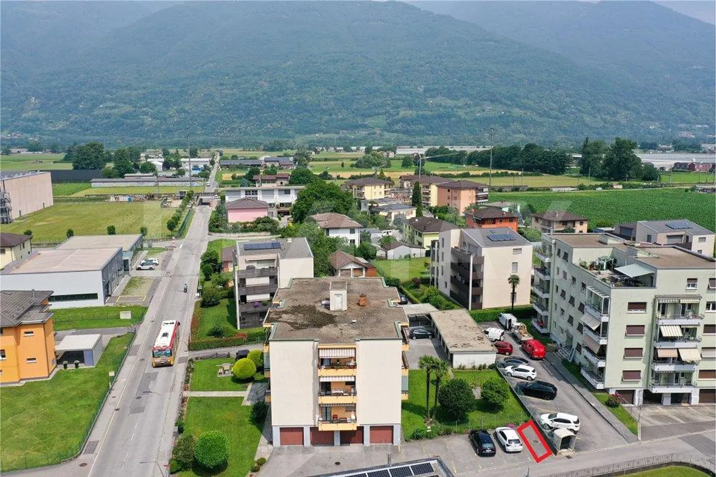 Wohnung mit Balkon und Parkplatz - Foto 12 von 13