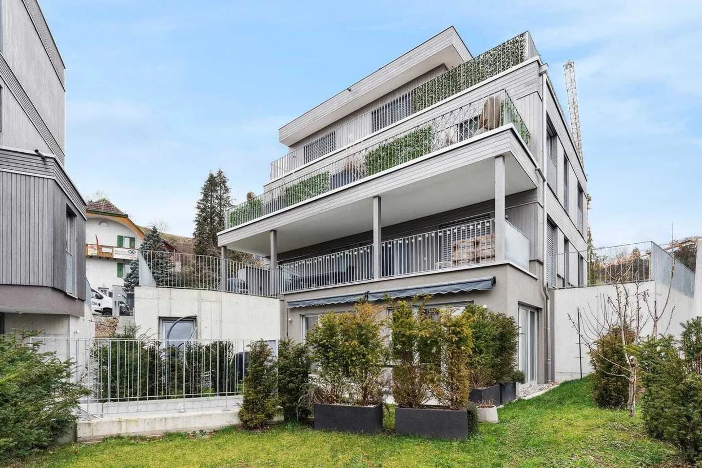 Pacchetto di investimento con un rendimento solido e standard abitativi contemporanei - Foto 1 di 13