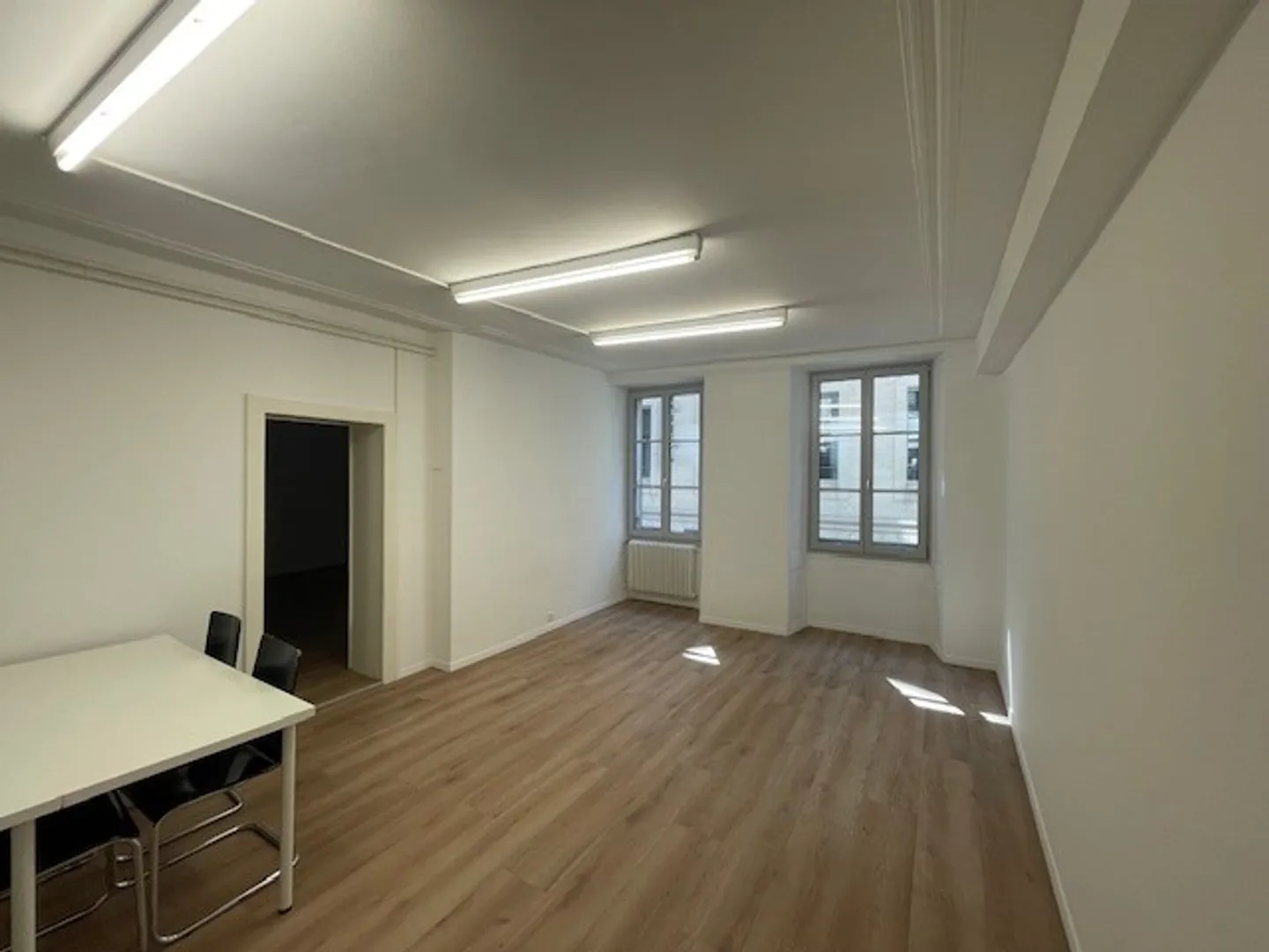 Beautiful commercial space in the city center of Lausanne - Photo 3 of 6