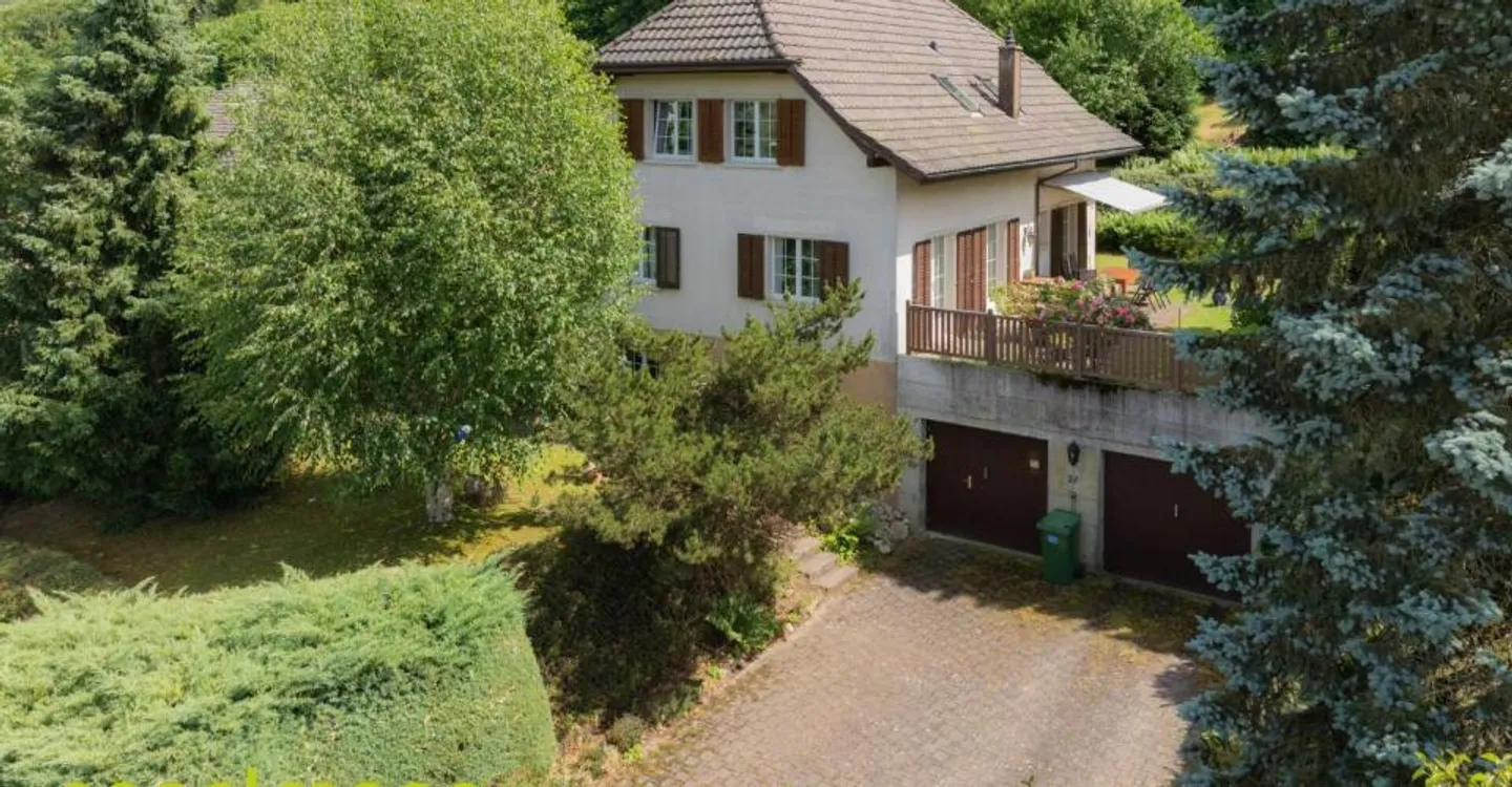 Casa unifamiliare con appartamento indipendente - Foto 2 di 13