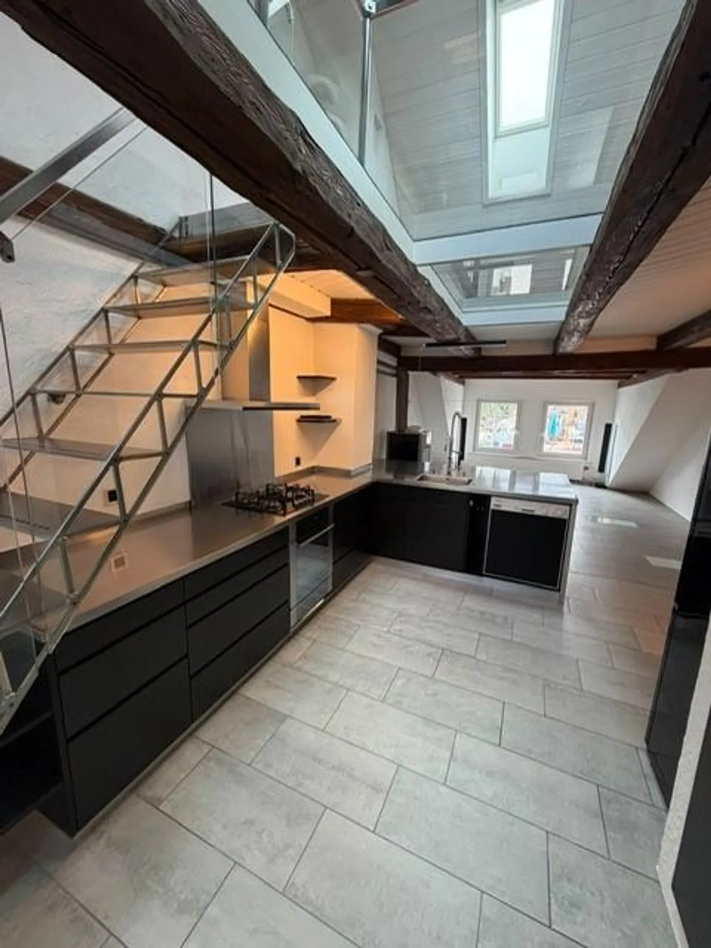 Appartement en duplex rénové de premier choix - Photo 1 sur 14