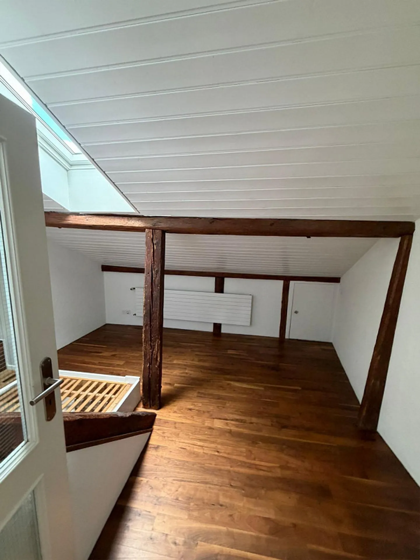 Appartement en duplex rénové de premier choix - Photo 10 sur 14