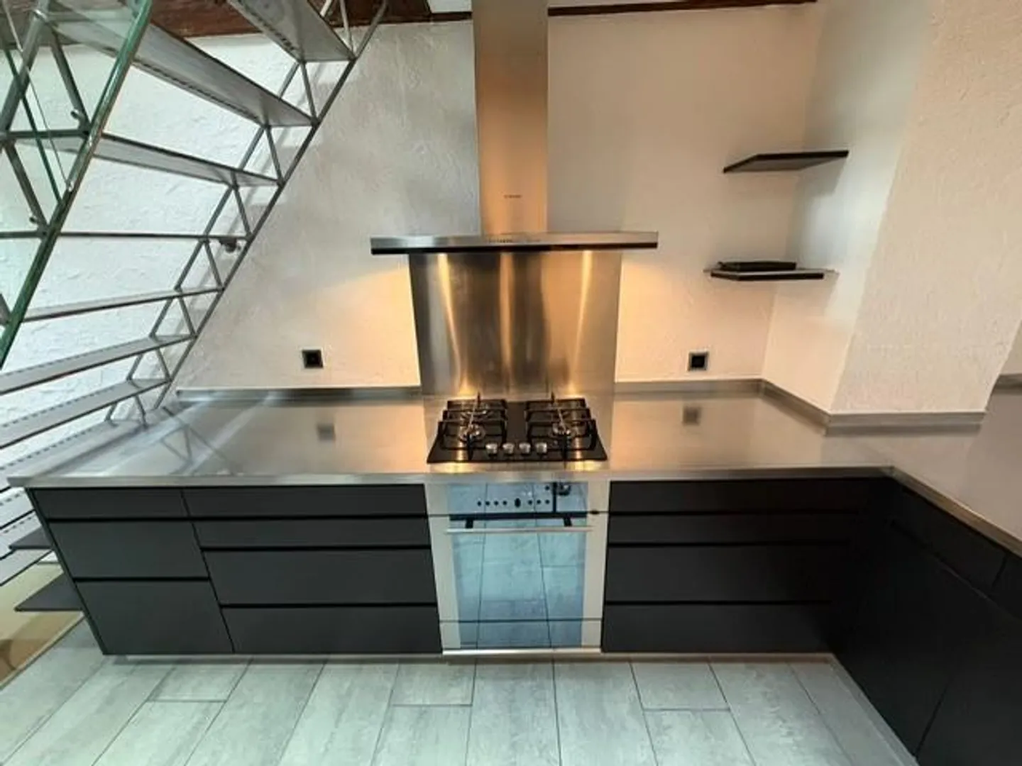 Appartement en duplex rénové de premier choix - Photo 5 sur 14