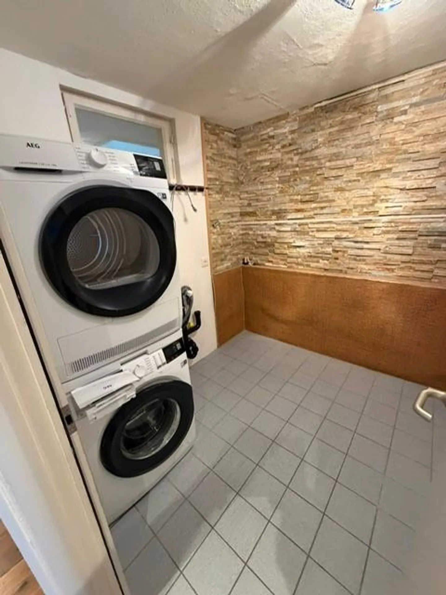 Appartement en duplex rénové de premier choix - Photo 14 sur 14