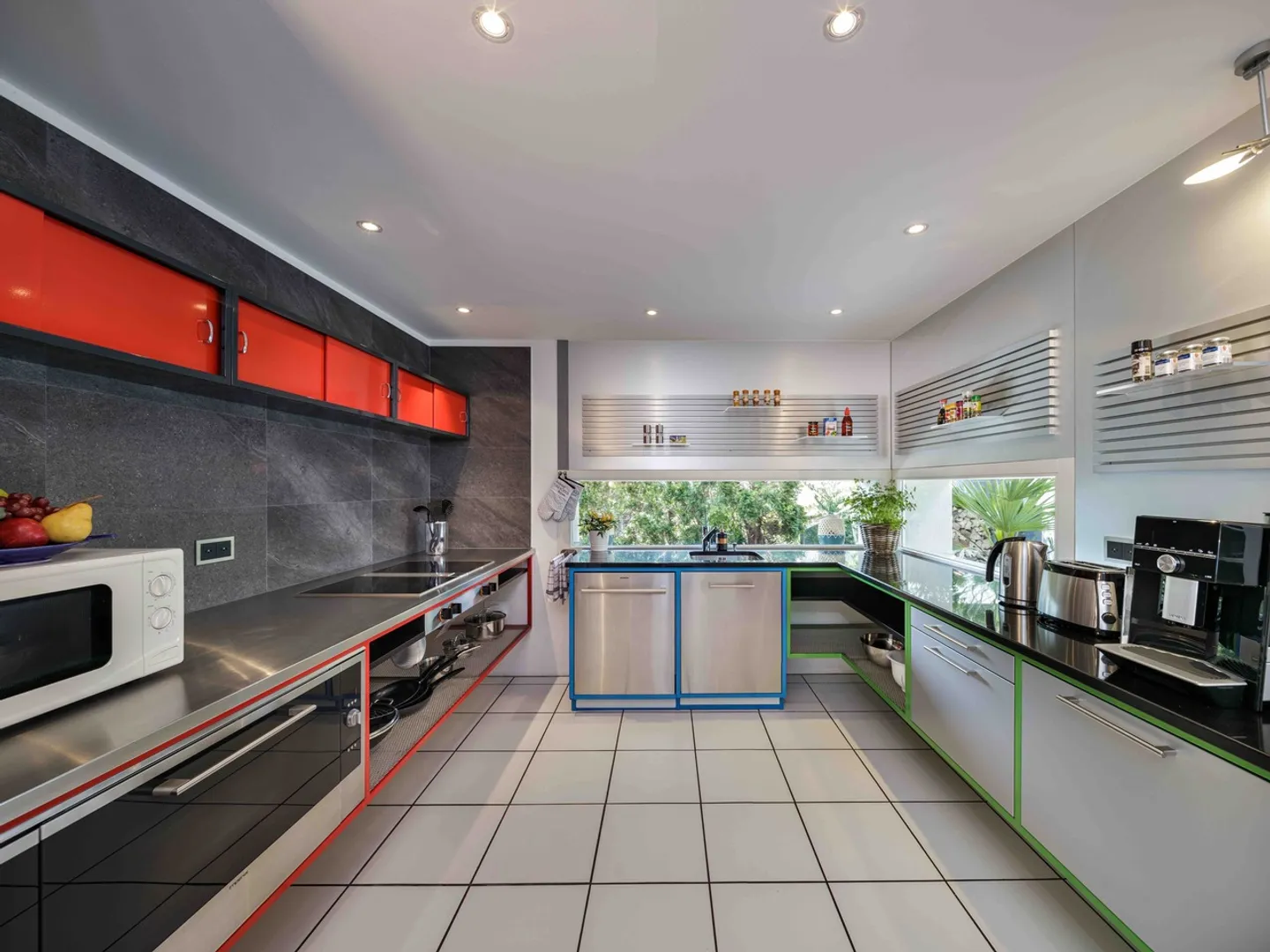 Villa exclusive avec vue spectaculaire sur le lac et les montagnes - Photo 6 sur 34