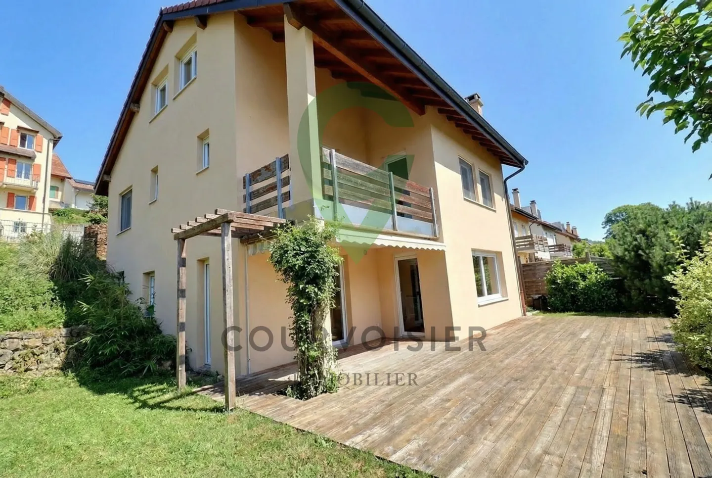 Maison spacieuse avec appartement séparé - Photo 2 sur 13