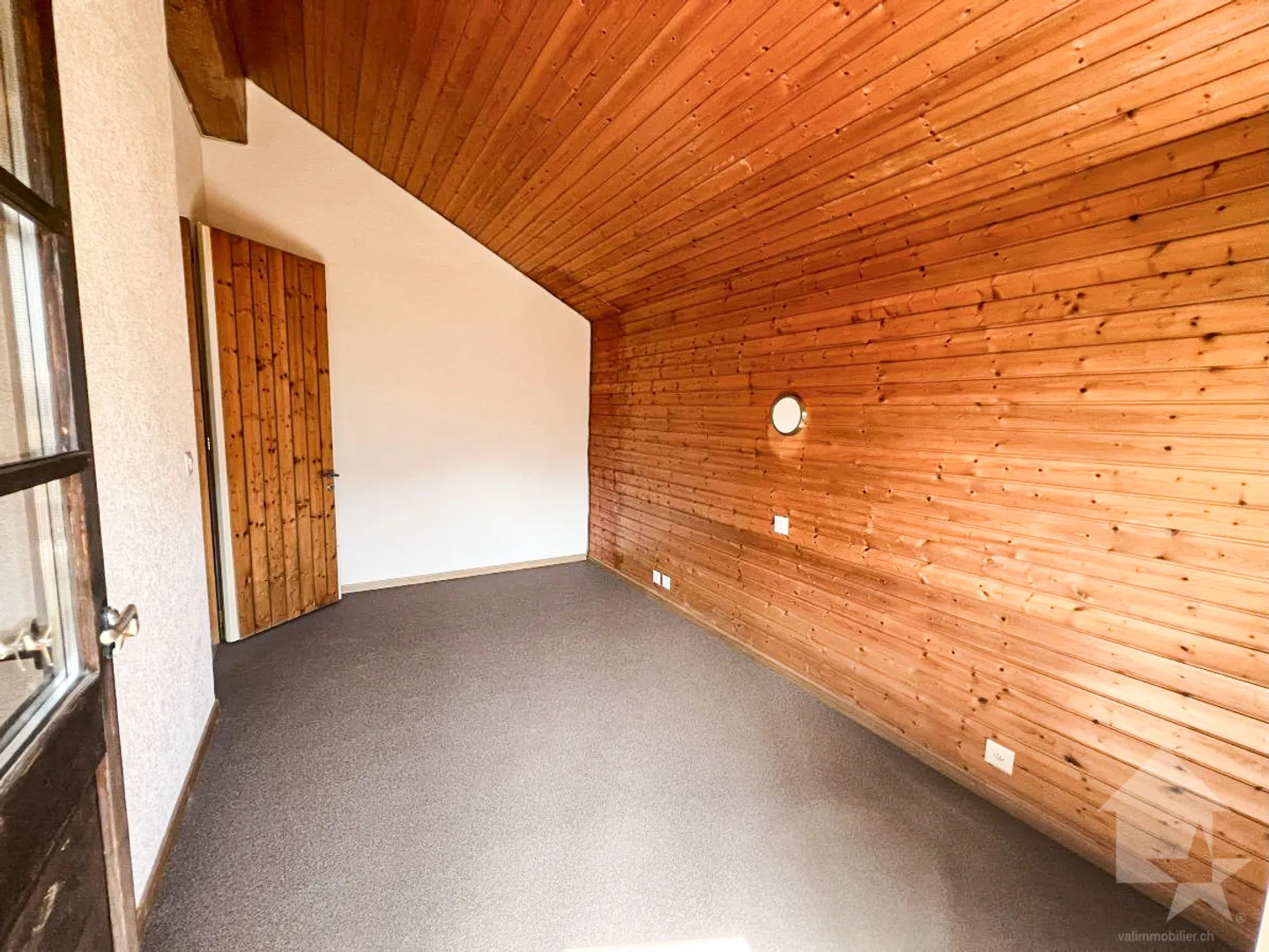 Beautiful Apartment in the Center of the Village of Grimentz - Photo 6 of 12