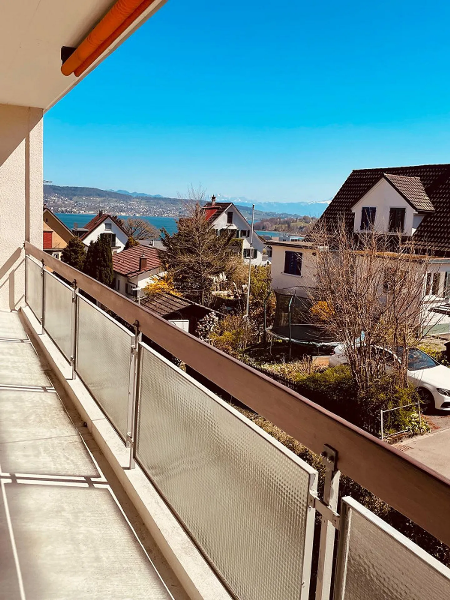 Wohnung mit See- und Bergsicht - Foto 4 von 16