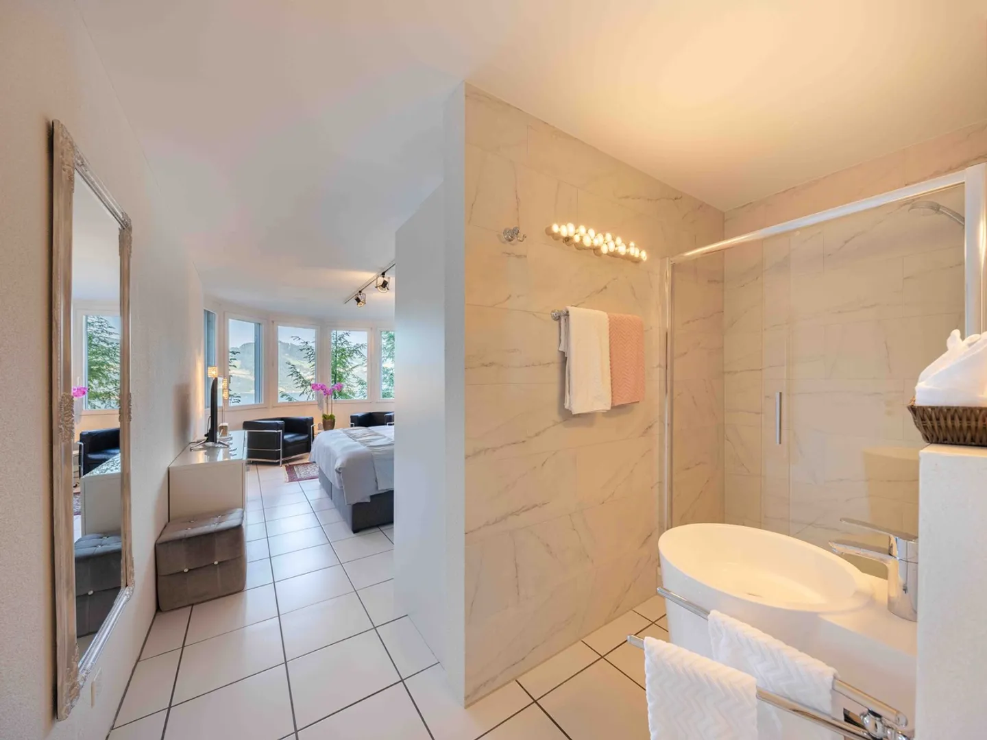 Villa exclusive avec vue spectaculaire sur le lac et les montagnes - Photo 21 sur 34