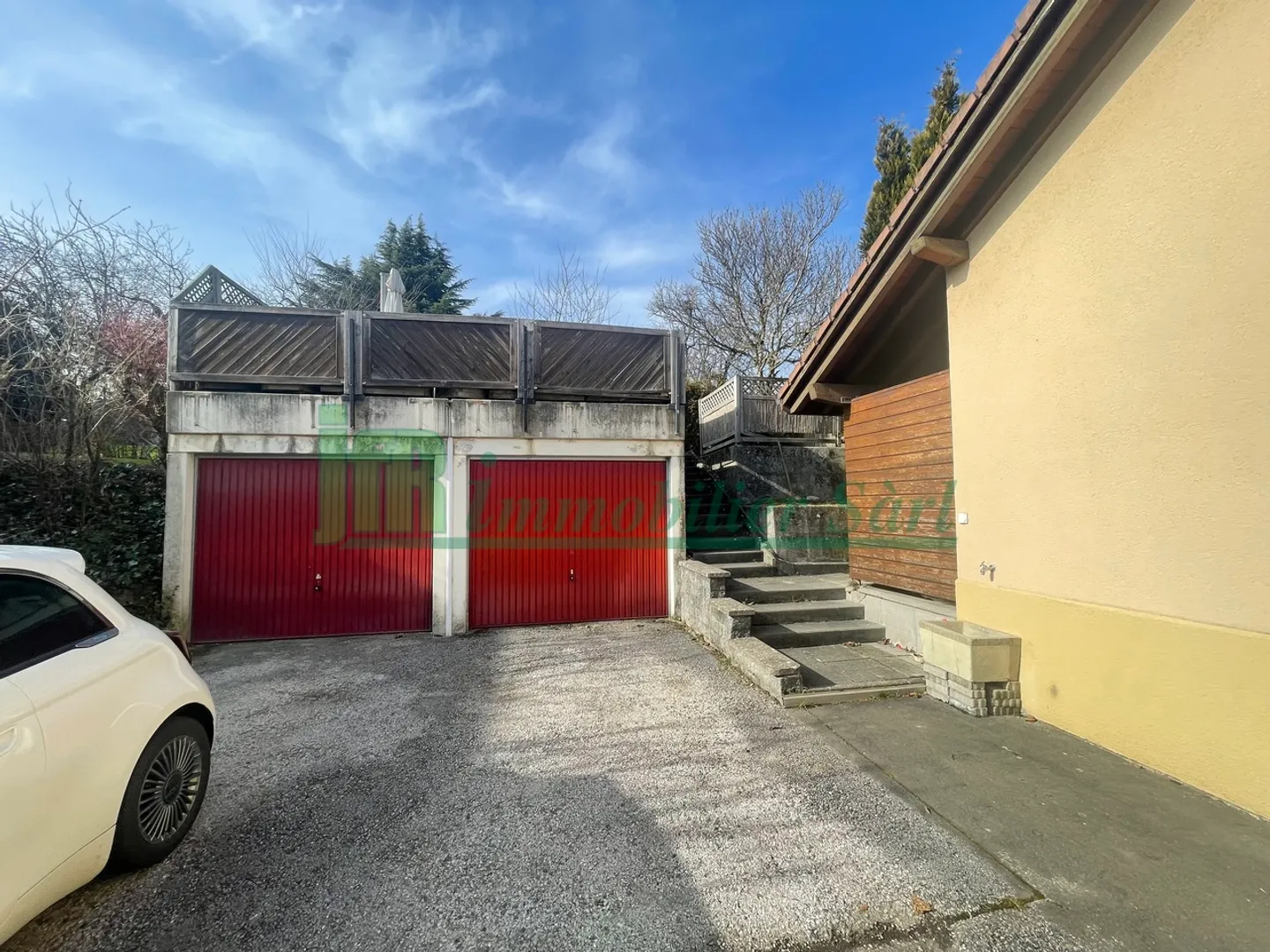 Ampio appartamento triplex di 7,5 locali in VENDITA a Essertes. - Foto 3 di 9