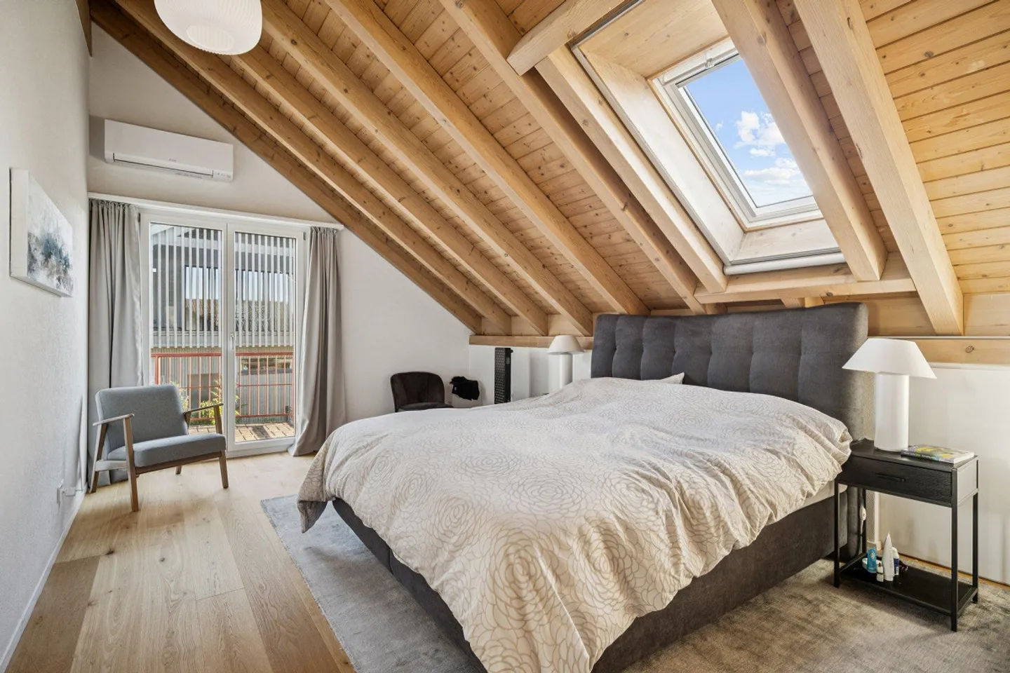 Spazio abitativo per generazioni con appartamento separato - Foto 2 di 4