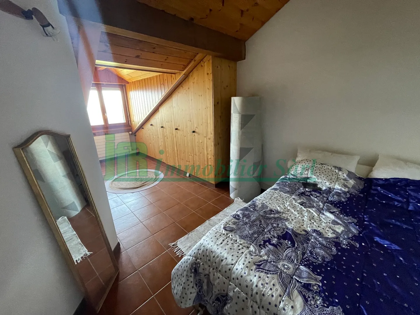 Ampio appartamento triplex di 7,5 locali in VENDITA a Essertes. - Foto 7 di 9