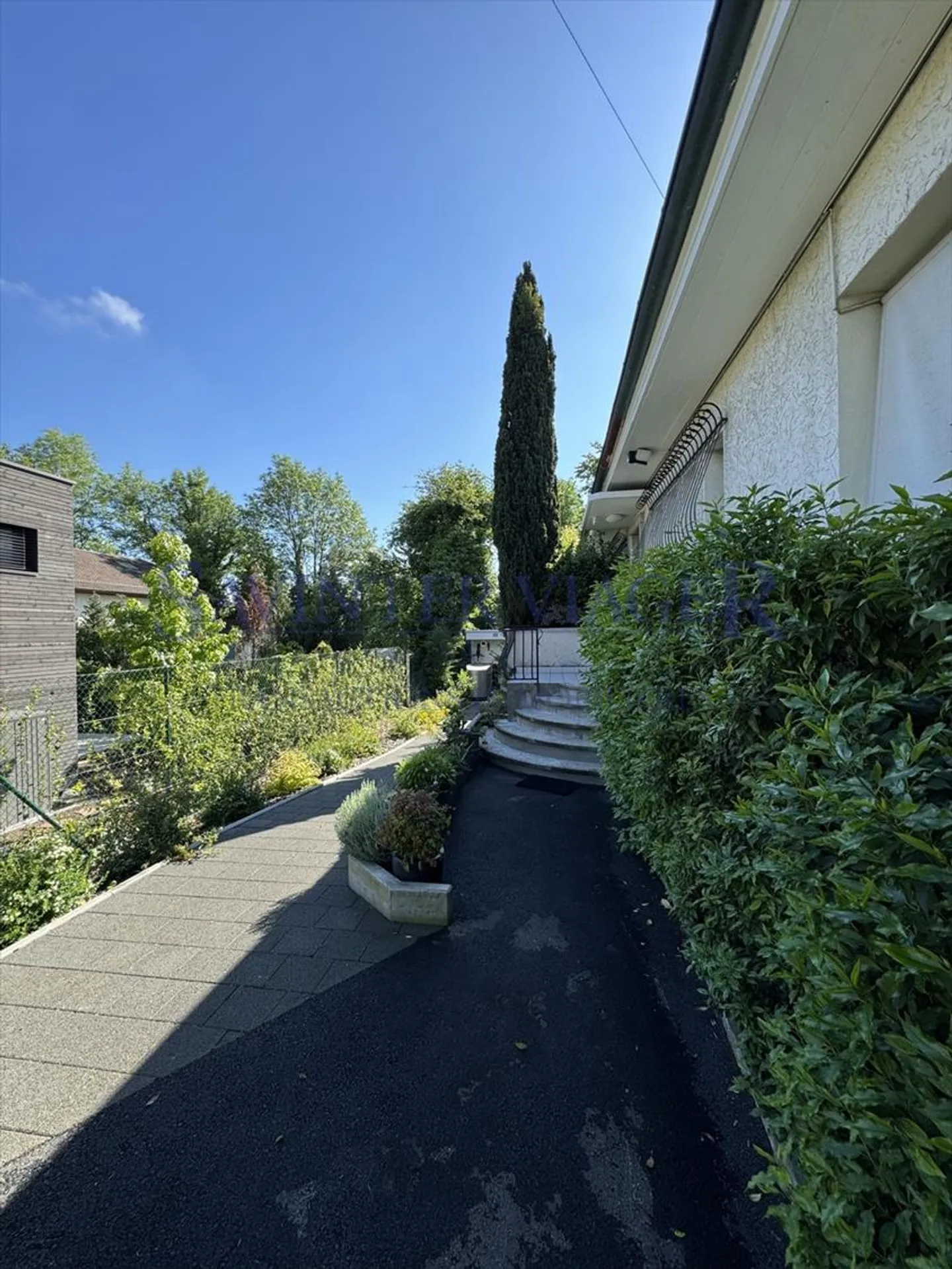 Casa Autentica con Potenziale di Investimento - Foto 3 di 11