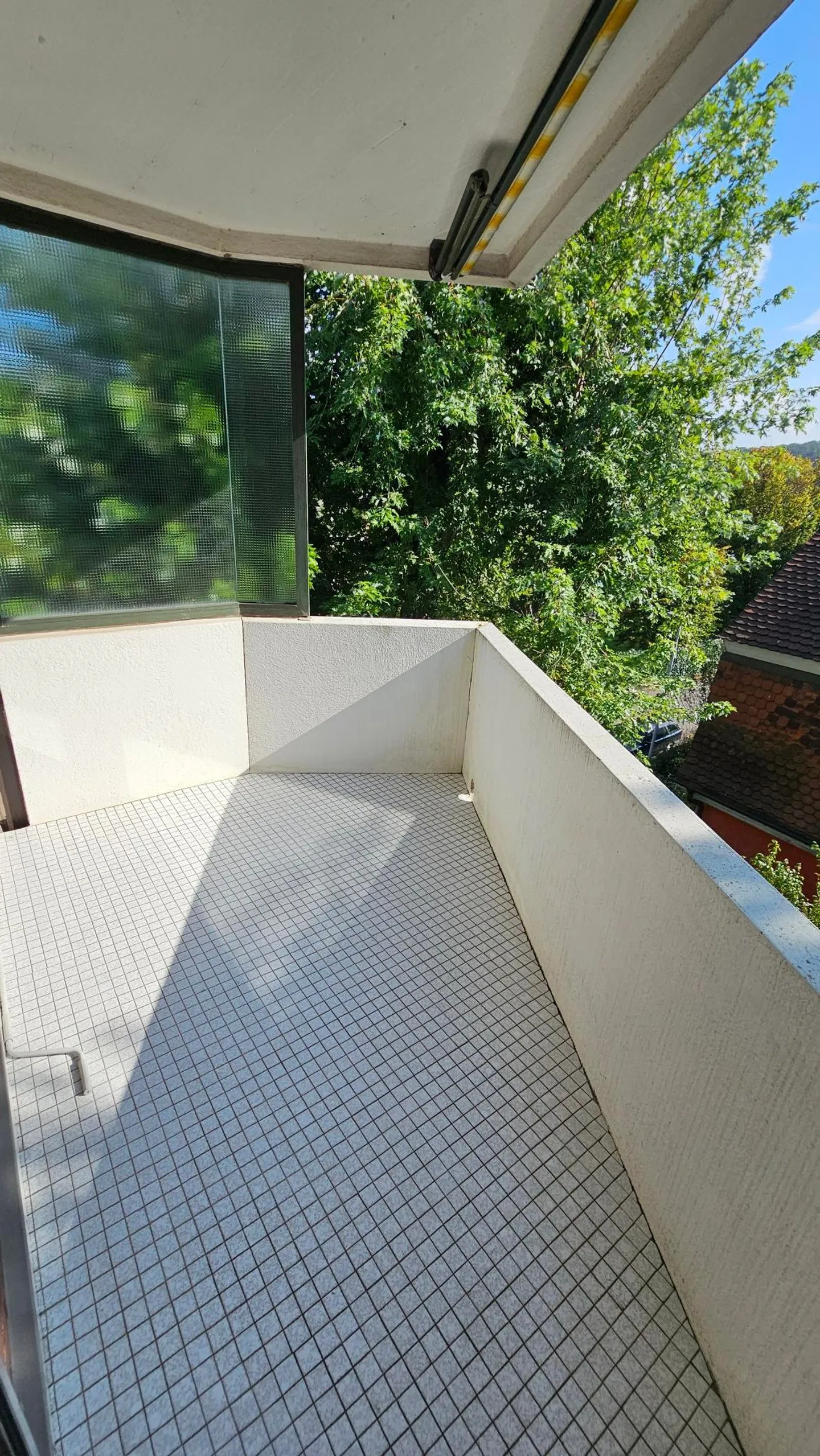 Helle 3.5-Zimmer-Wohnung mit Balkon - Foto 3 von 13