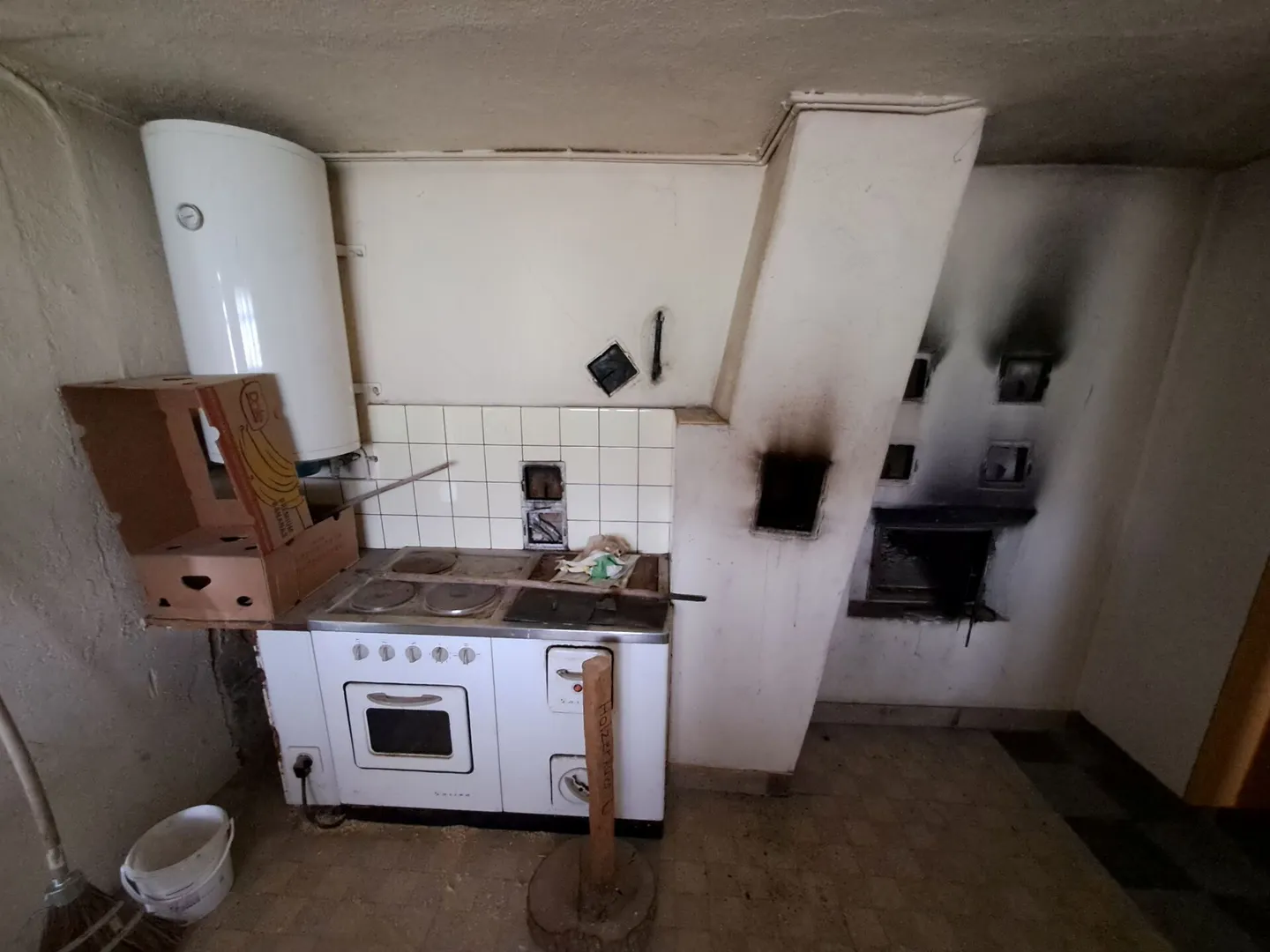 Old Farmhouse with Large Plot - Photo 8 of 12