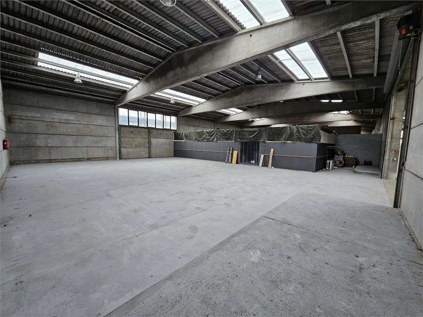 Noranco, Teil eines Lagers von 426 m² - Foto 2 von 3