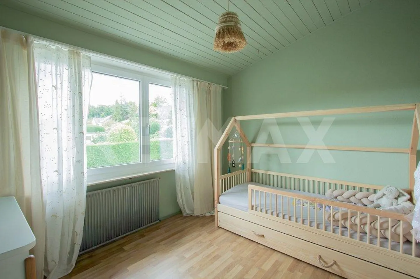 4 ½-Room Row Middle House - Photo 9 of 13