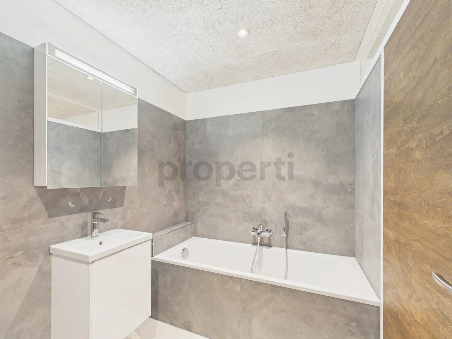 Vivere come in un resort - moderno appartamento di 4,5 stanze con piscina e sauna inclusi - Foto 9 di 13