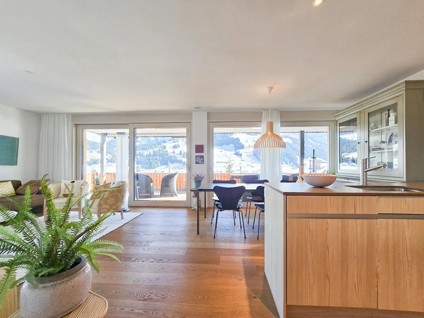 Uniquement comme résidence principale - Appartement moderne de 4,5 pièces au 1er étage - Photo 3 sur 23