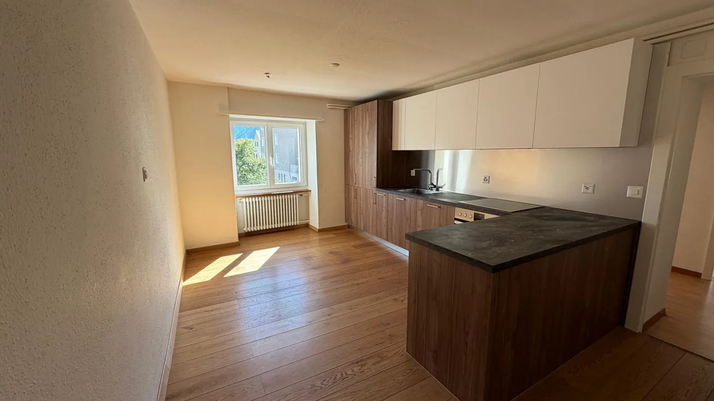 4.5 Room Apartment Domat/Ems - Photo 1 of 6