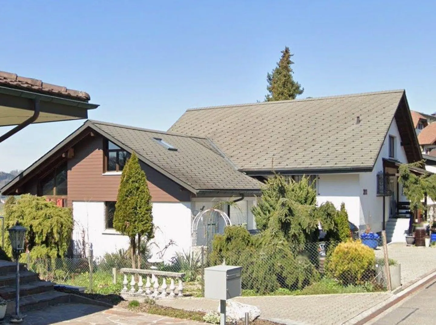 *6,5-Zimmer-Einfamilienhaus in ruhiger Lage* - Foto 2 di 13