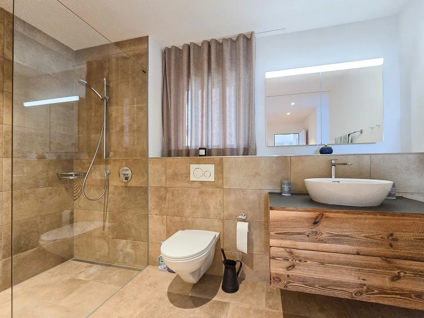 Uniquement comme résidence principale - Appartement moderne de 4,5 pièces au 1er étage - Photo 11 sur 23