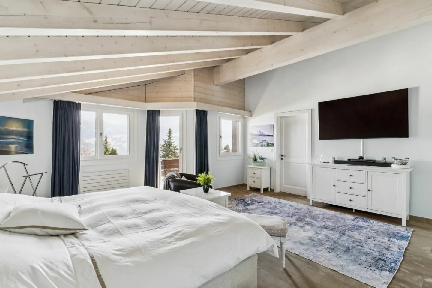 Luxury Chalet with Pool & Views - Photo 12 of 19
