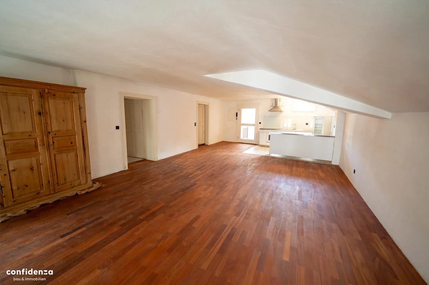Historical Chasa Plaz in Ardez – Engadine house with development potential - Photo 10 of 16