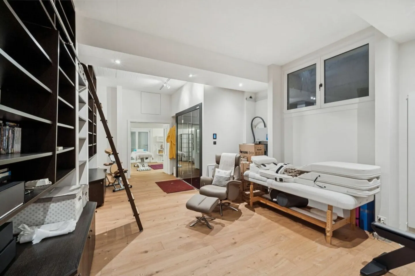 Luxury Chalet with Pool & Views - Photo 15 of 19