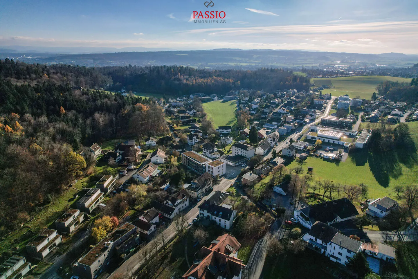 Ampio appartamento di 4,5 stanze con camino in una posizione tranquilla - Foto 18 di 19