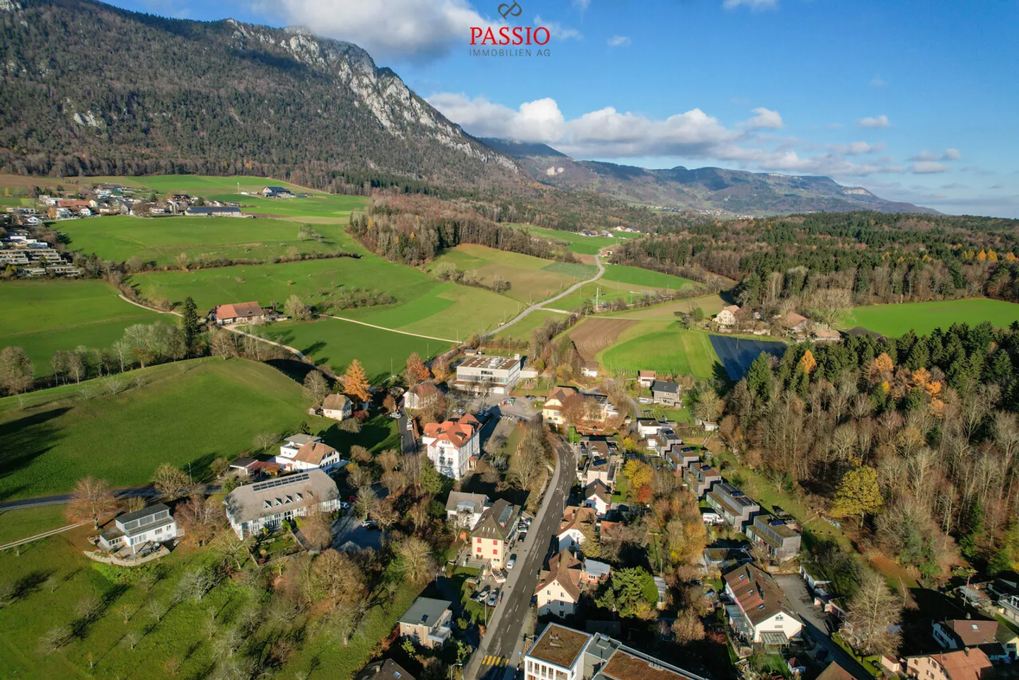 Ampio appartamento di 4,5 stanze con camino in una posizione tranquilla - Foto 19 di 19