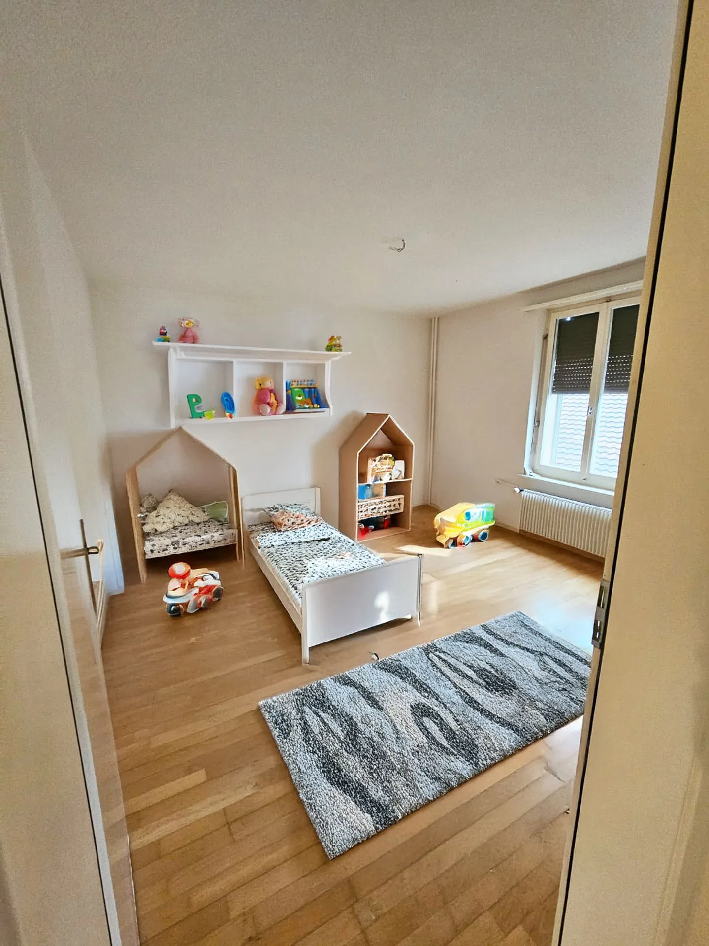 Appartamento ampio e luminoso con 4 stanze a Bienne - Foto 4 di 7