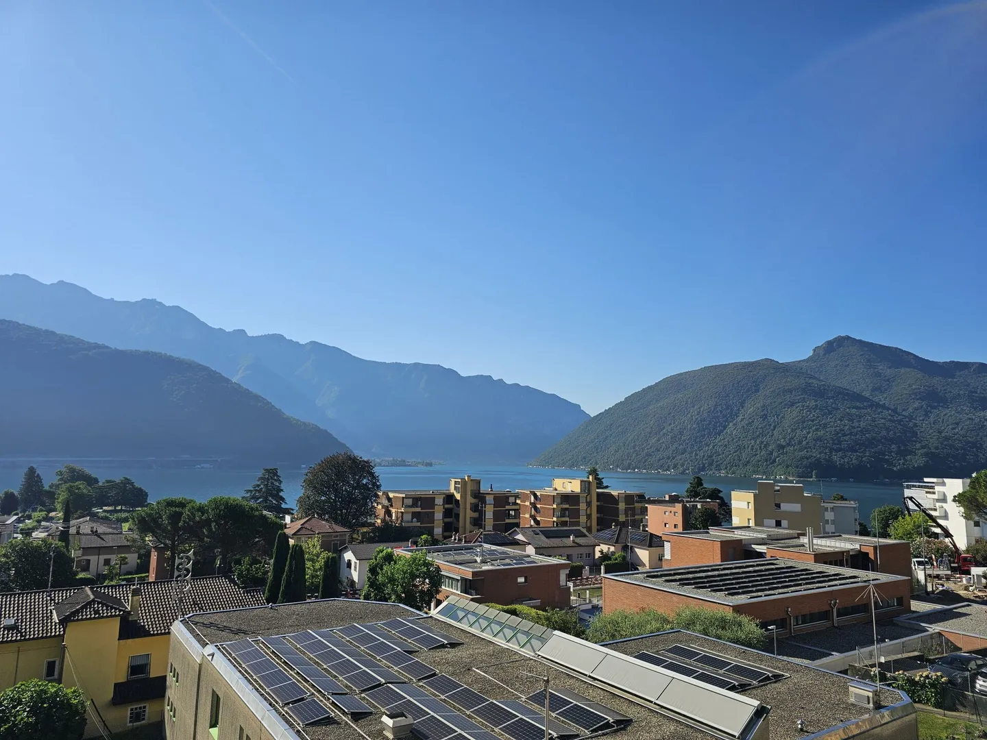 Appartamento Incantevole con Vista Lago - Foto 1 di 5
