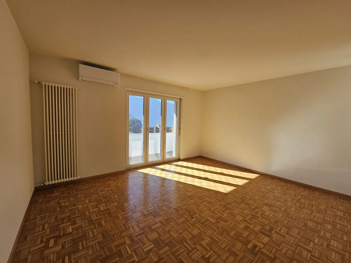 Appartamento Incantevole con Vista Lago - Foto 2 di 5