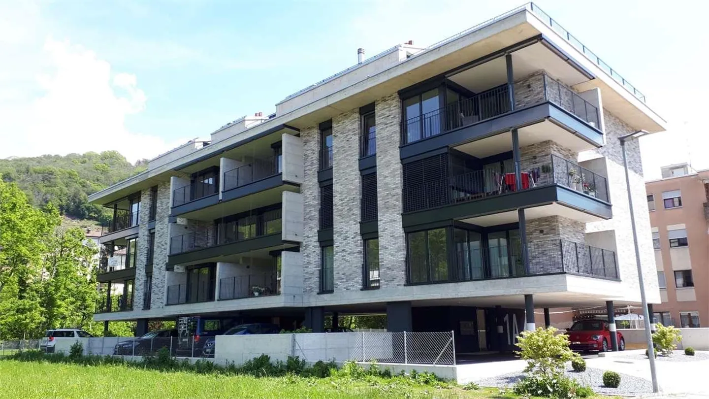 Tesserete, central area for rent external parking - Photo 1 of 1