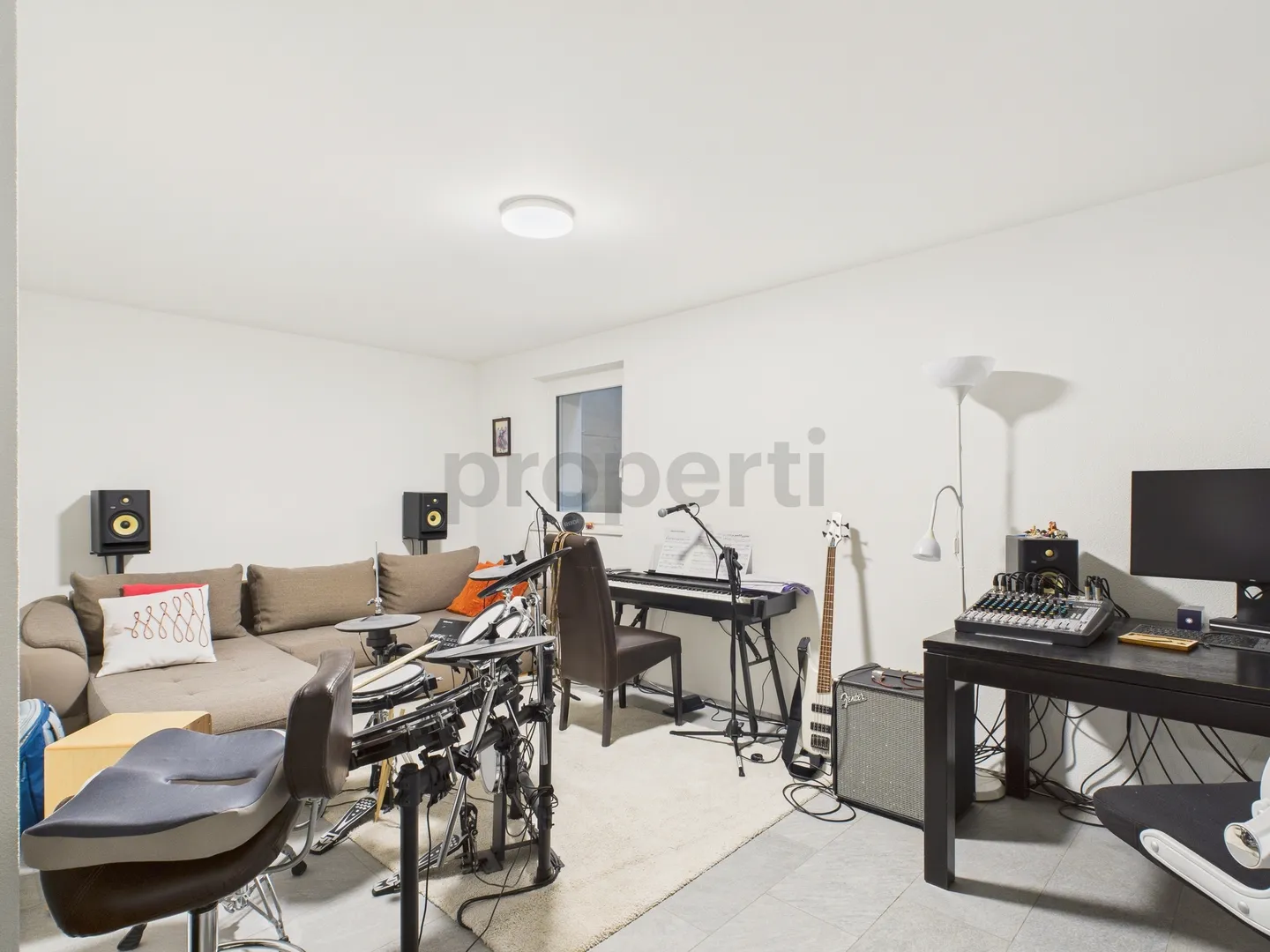 Modernes 6.5-Zimmer Reihenhaus mit Minergie-Standard in Allschwil - Foto 8 von 9